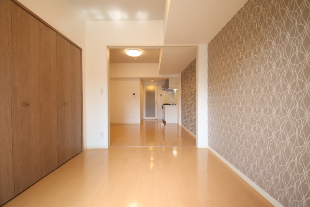 RESIDENCE DRACAENAの居間写真