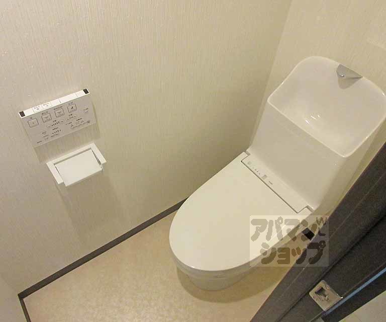 サクシード伏見車町1stのトイレ写真