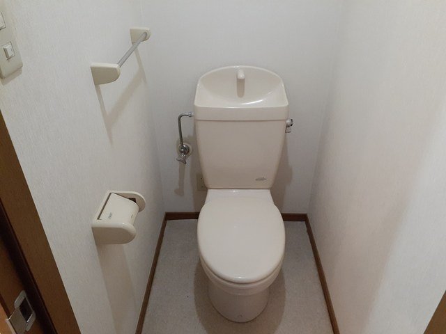 トイレ　シンプルで使いやすいトイレです