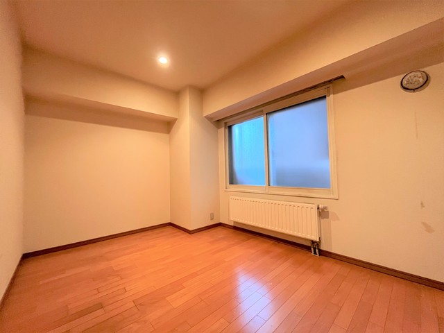 その他　洋室約6.8帖