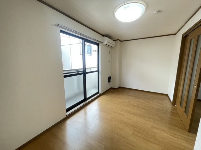 ハイライフの居間写真