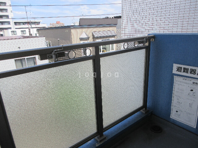 バルコニー　広々としたバルコニーです。