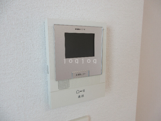 セキュリティ　モニター付きインターホンで来客確認も安心です！