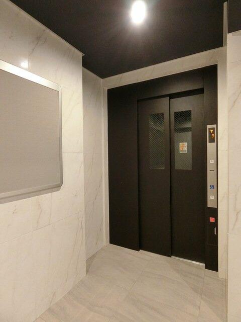 エントランス　安心のカードキーシステム採用！