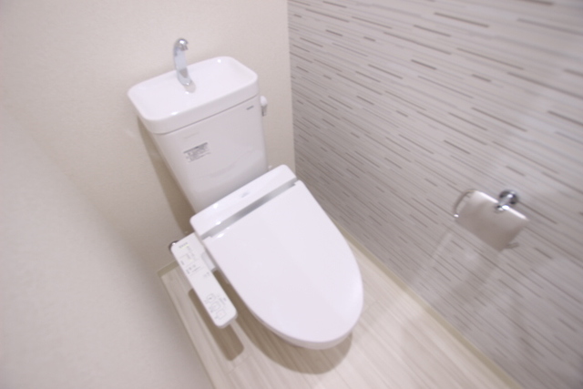 ＪＲ東海道本線 立花駅 徒歩12分 3階建 築9年のトイレ写真