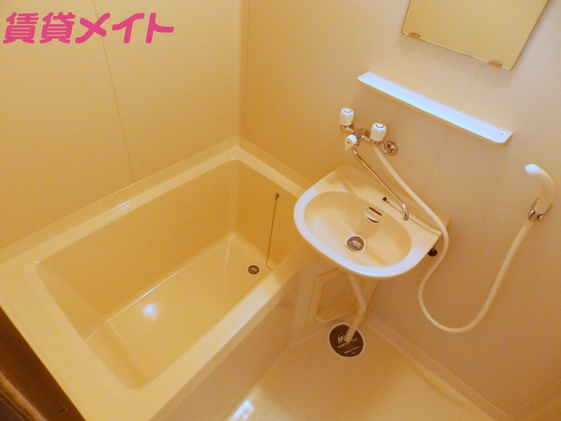 バス・シャワールーム　別部屋参考写真