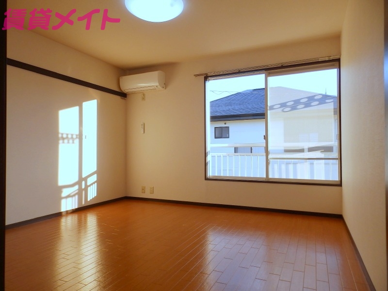 居室・リビング　別部屋参考写真