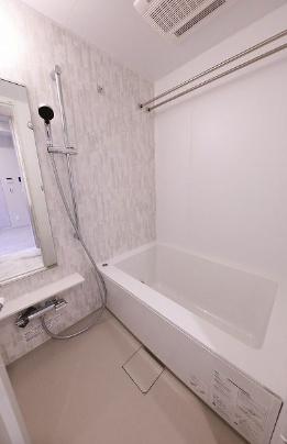 ＪＲ山手線 目黒駅 徒歩10分 7階建 築5年の風呂写真