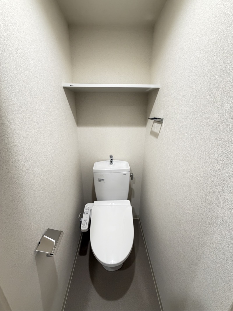 スプランディッド新大阪WESTのトイレ写真
