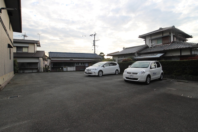 駐車場　駐車場空きあります。