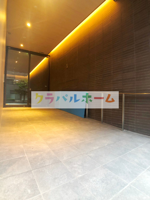 地下鉄御堂筋線 西中島南方駅 徒歩5分 8階建 築7年の外観写真