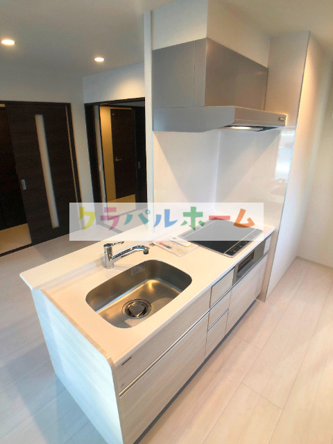 地下鉄御堂筋線 西中島南方駅 徒歩5分 8階建 築7年のキッチン写真