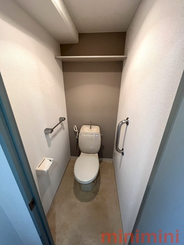ＪＲ東海道本線 茨木駅 徒歩15分 5階建 築33年のトイレ写真