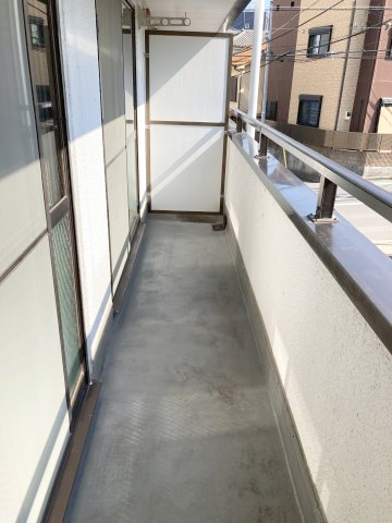 バルコニー　ひろびろとしたバルコニー