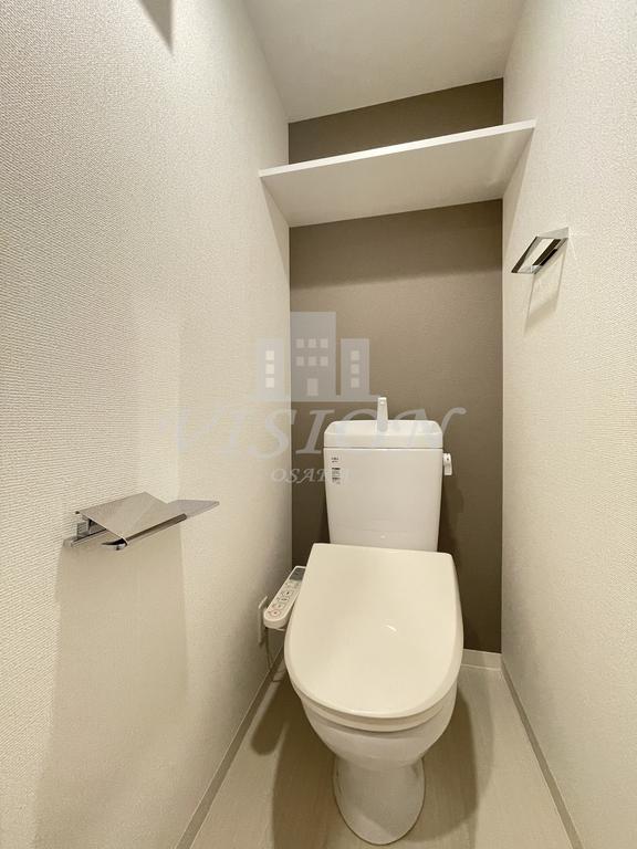 阪神電鉄阪神なんば線 九条駅 徒歩5分 15階建 築8年のトイレ写真