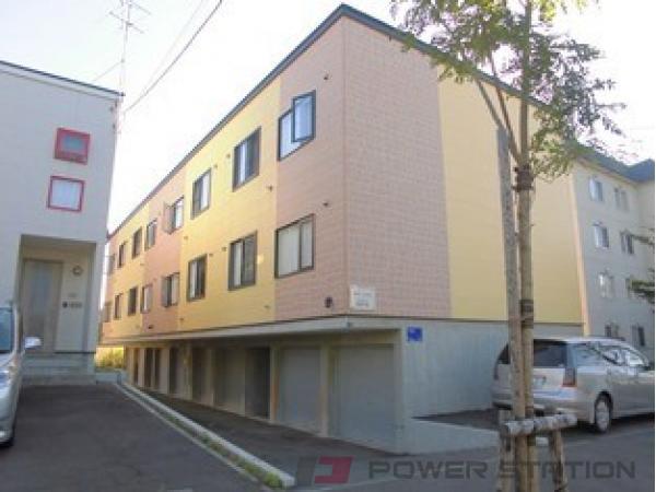 地下鉄東西線 新さっぽろ駅 バス乗車時間：9分 最寄りバス停で下車 徒歩3分 築19年