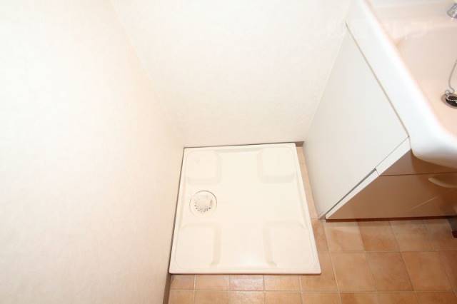 その他設備　屋内洗濯機置き場です