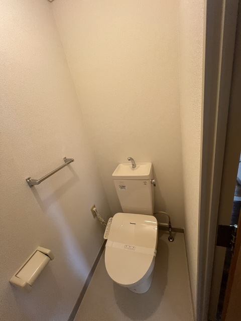 トイレ　別部屋参考写真