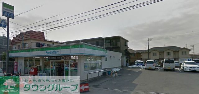 コンビニ　ファミリーマート藤沢柄沢店（コンビニ）まで740m