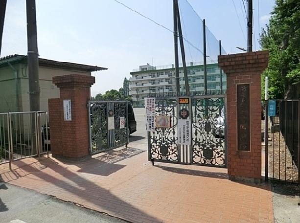 中学校　さいたま市立白幡中学校（中学校）まで511m