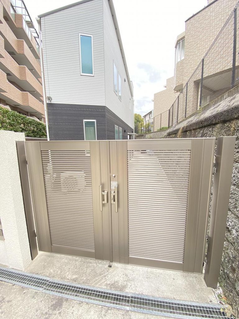 エントランス　アーベインテラス中野 オートロック付