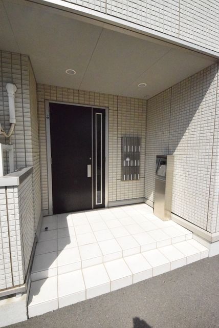 エントランス　★オークロック付エントランス★