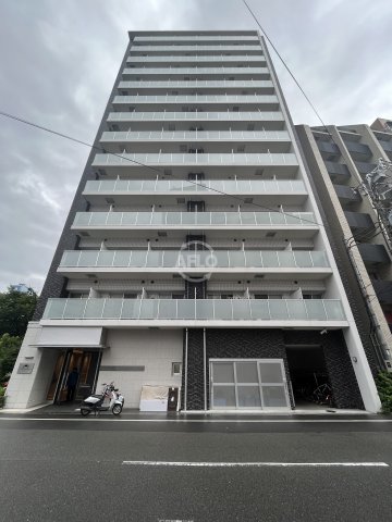 建物外観　人感照明センサー