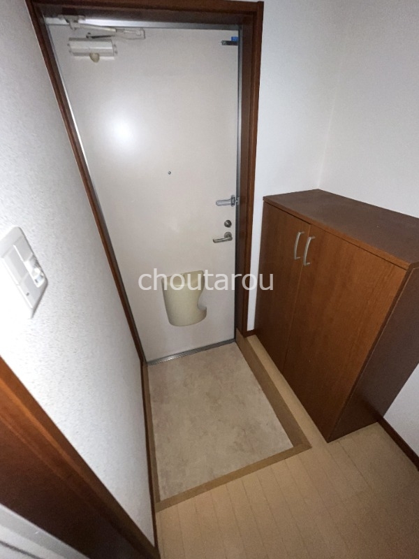 SUZURANSOU2号棟の玄関写真