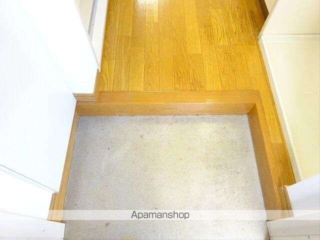 京王井の頭線 浜田山駅 徒歩2分 3階建 築34年の玄関写真