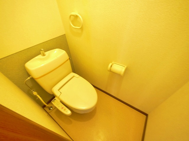 トイレ　清潔感のあるトイレです
