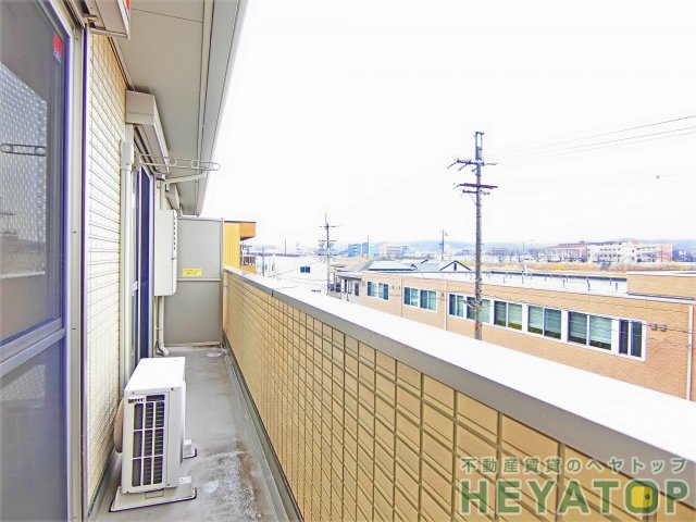 地下鉄名城線 新瑞橋駅 バス乗車時間：6分 最寄りバス停で下車 徒歩8分 3階建 築15年の内装写真