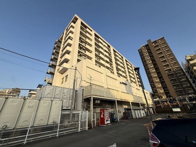 エントランス　現況優先
