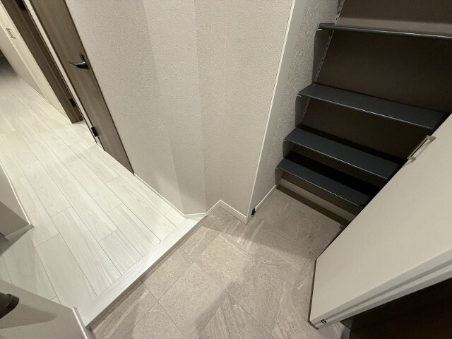 玄関　※別号室の写真です。