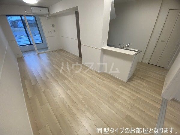 ピーコックブルー・シエルの居間写真