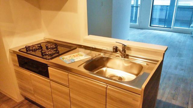 キッチン　作業台との一体感が嬉しいシステムキッチン付きです♪