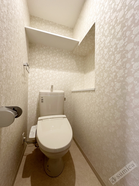 地下鉄千日前線 今里駅 徒歩9分 14階建 築4年のトイレ写真