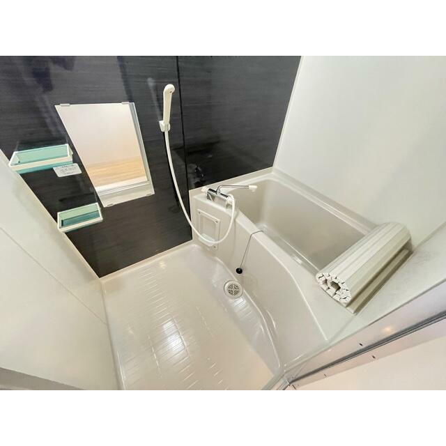 バス・シャワールーム　※別部屋参考写真です