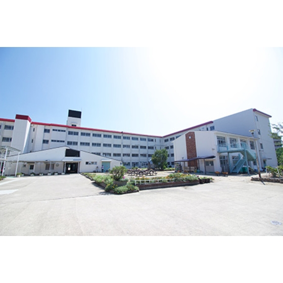 小学校　神戸市立花谷小学校（小学校）まで874m