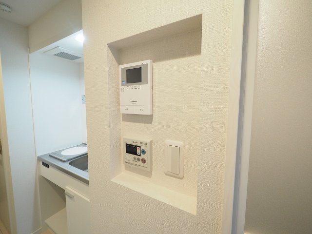 セキュリティ　来訪者の確認のできるモニタ付インターホン