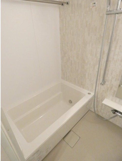 バス・シャワールーム　※別部屋参考写真