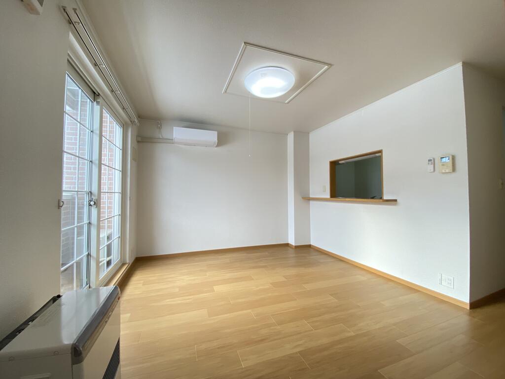 滝川市泉町2LDKアパートD棟の居間写真