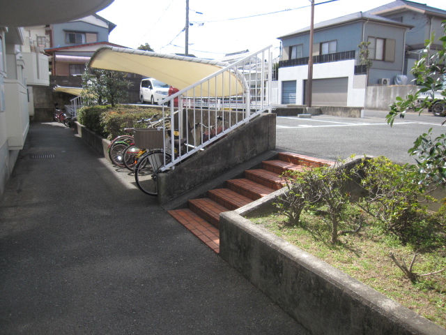 浜松市中央区 3階建 築40年の外観写真