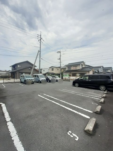 【メゾン．ド．プランタンの駐車場】