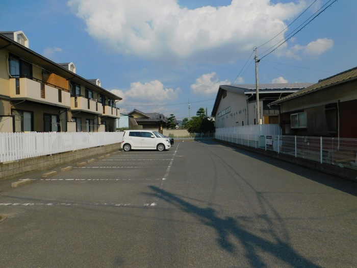 【倉敷市北畝のアパートの駐車場】