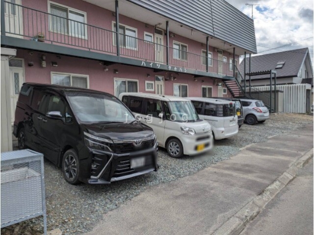 【ハイツタカハシの駐車場】