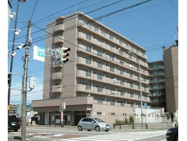 函館市松風町のマンションの建物外観