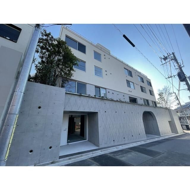 神宮前マンションの建物外観