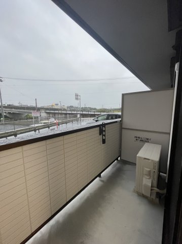 【クインシー１８30街区11番地のバルコニー】