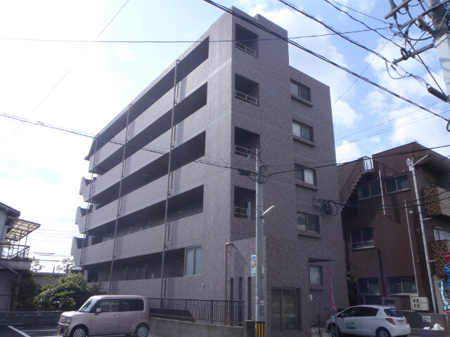 【れいめい上荒田の建物外観】