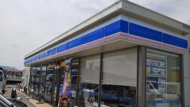 【倉敷市真備町川辺のアパートのコンビニ】